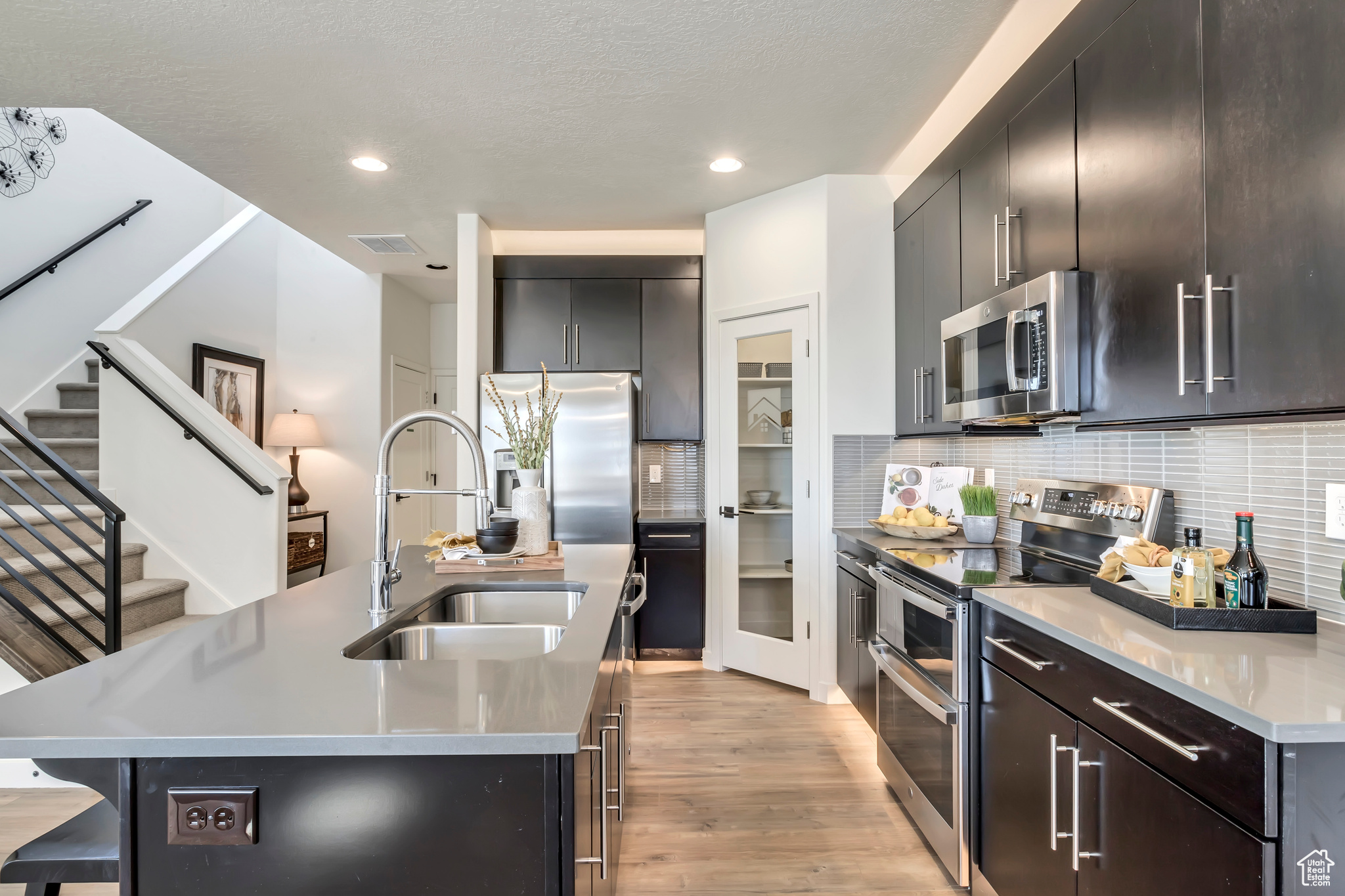 SALT POINT - Residential