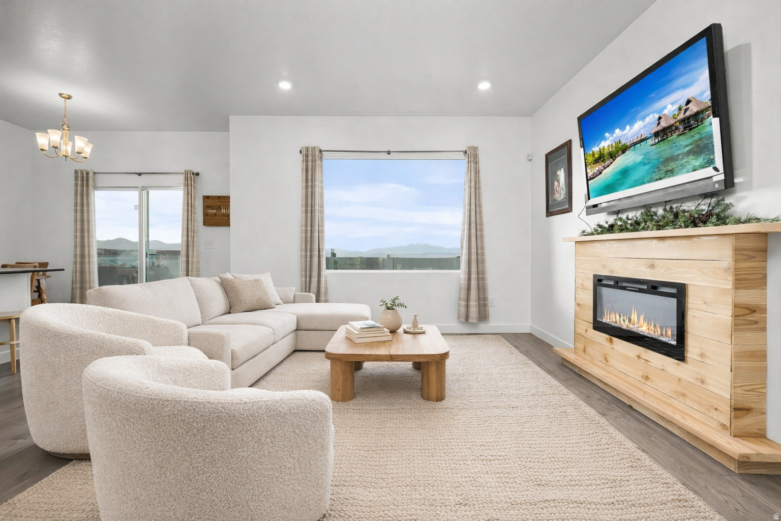 FOOTHILL VILLAGE - Residential