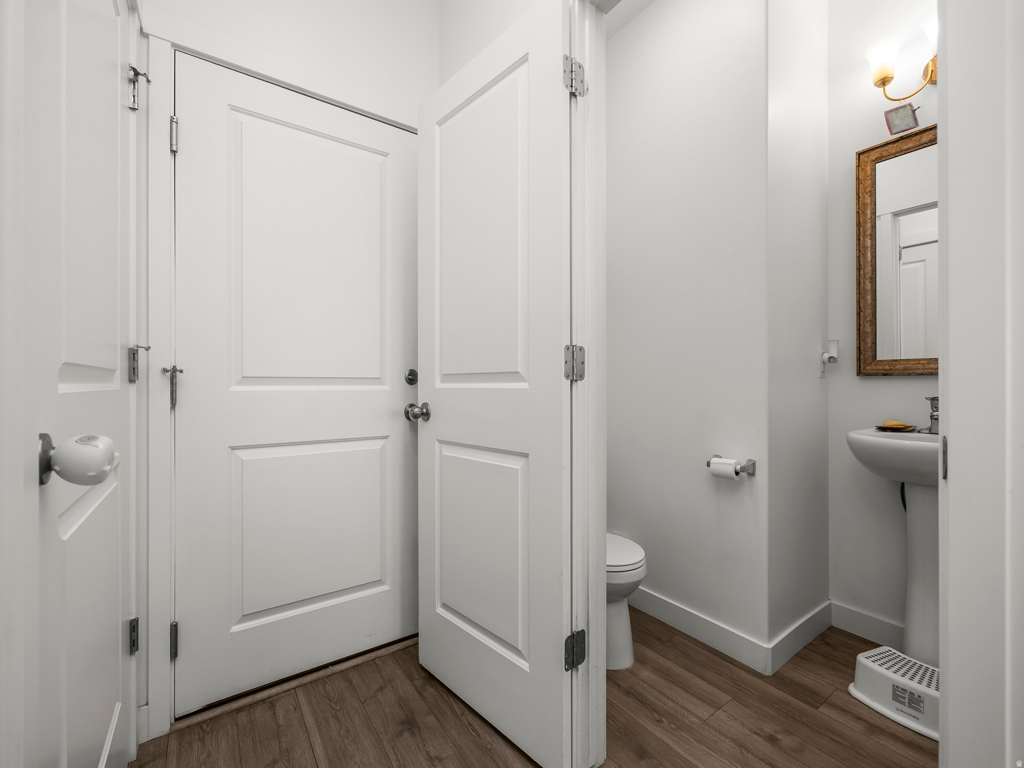 FOOTHILL VILLAGE - Residential