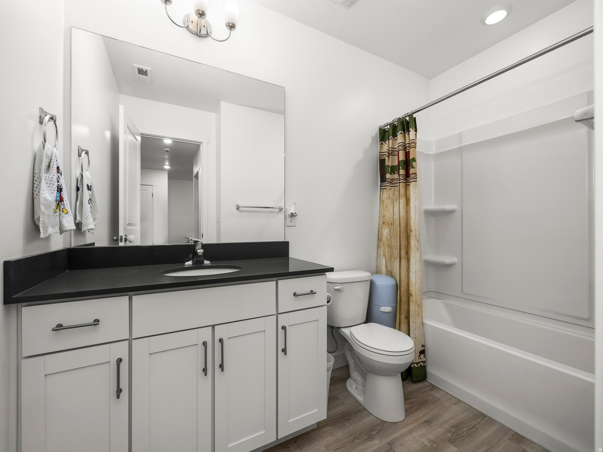 FOOTHILL VILLAGE - Residential