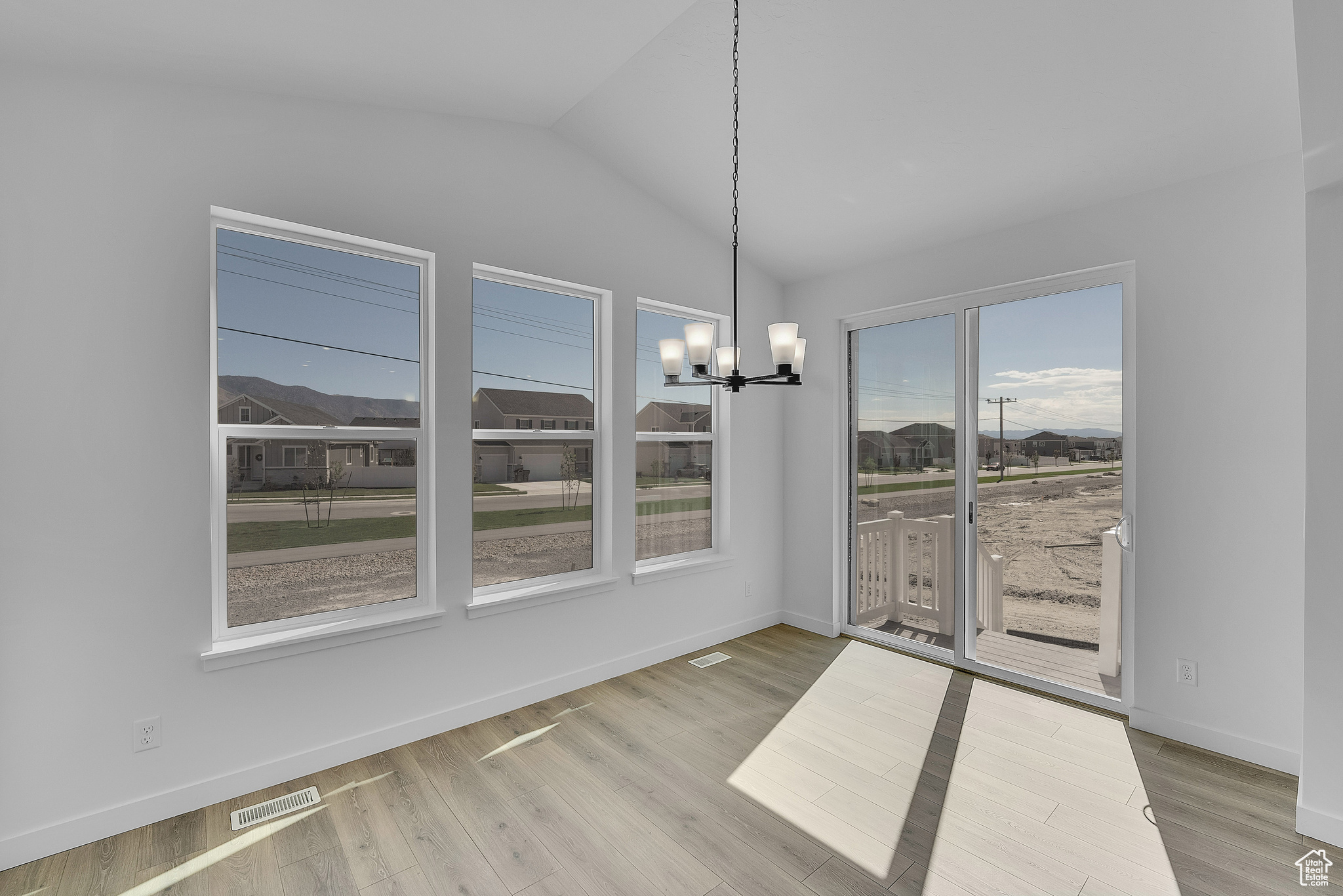 PONY EXPRESS ESTATES - Residential