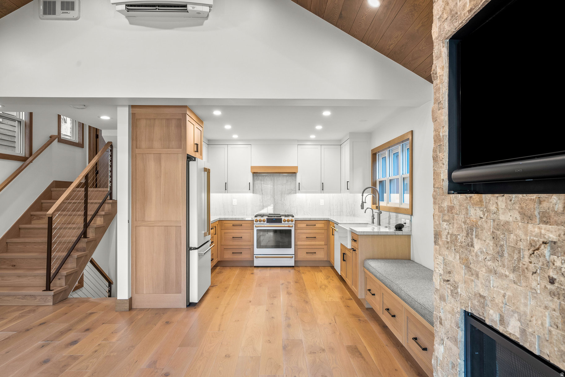 SNYDERS ADDITION - Residential