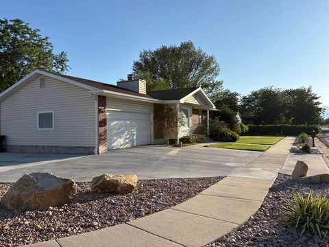 Tiny photo for 1201 W MARINWOOD AVE, Taylorsville, UT 84123 (MLS # 2151737)