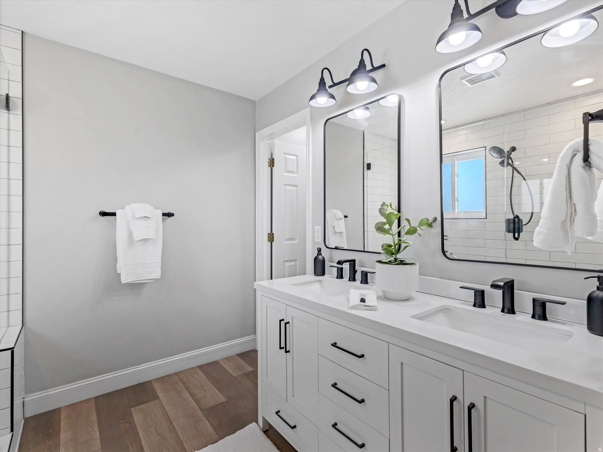 RIVER PARK ESTATES - Residential