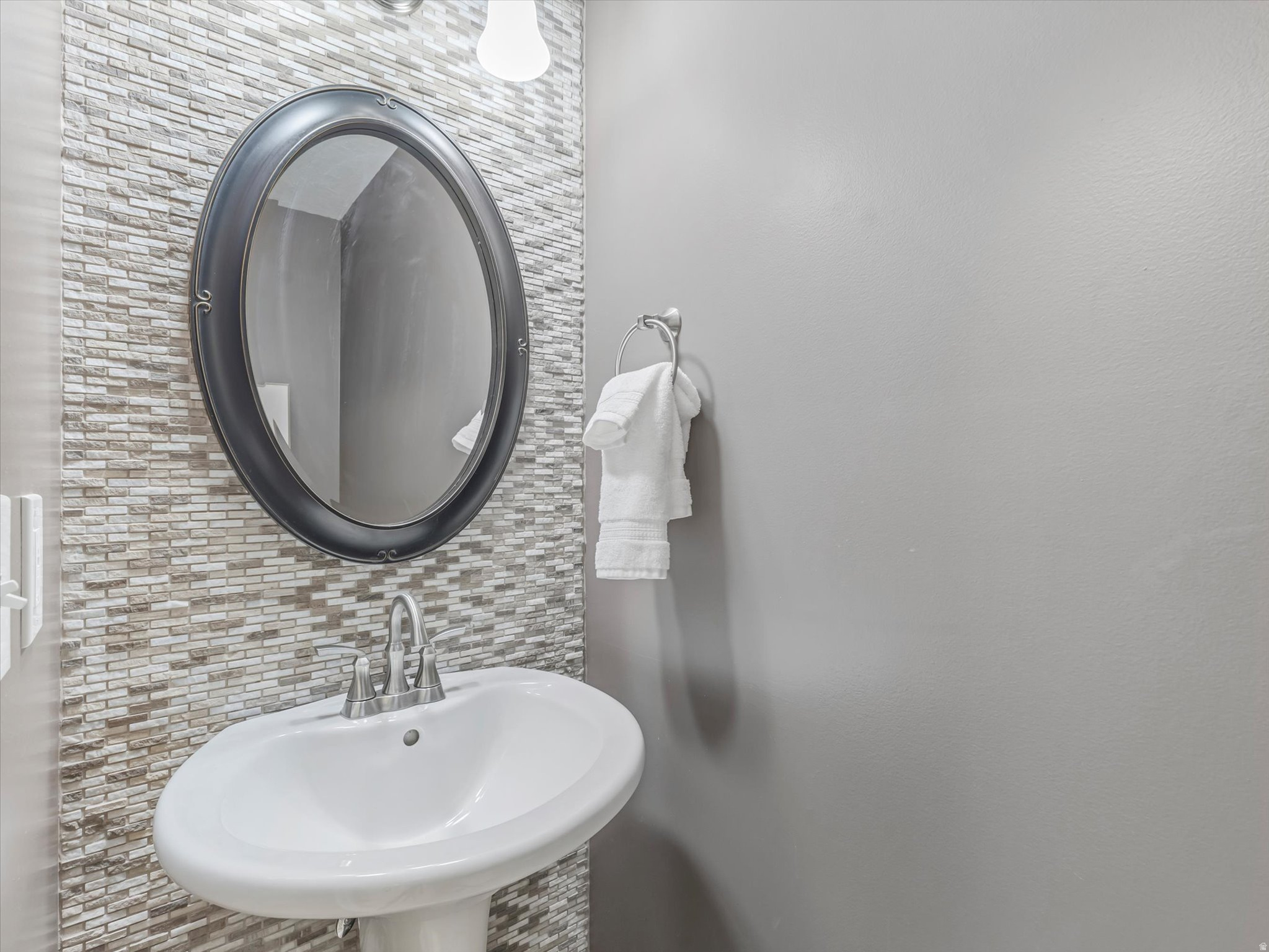 RIVER PARK ESTATES - Residential