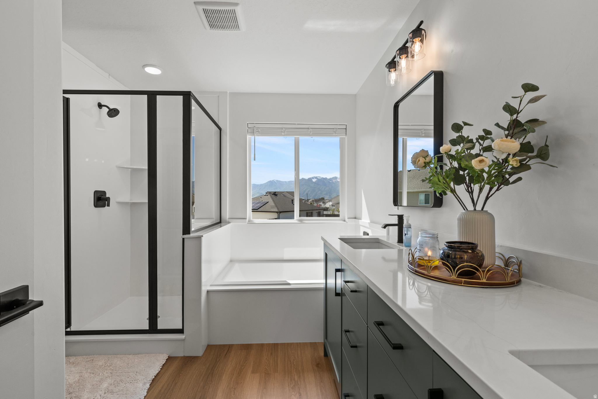 AUBURN HILLS - Residential