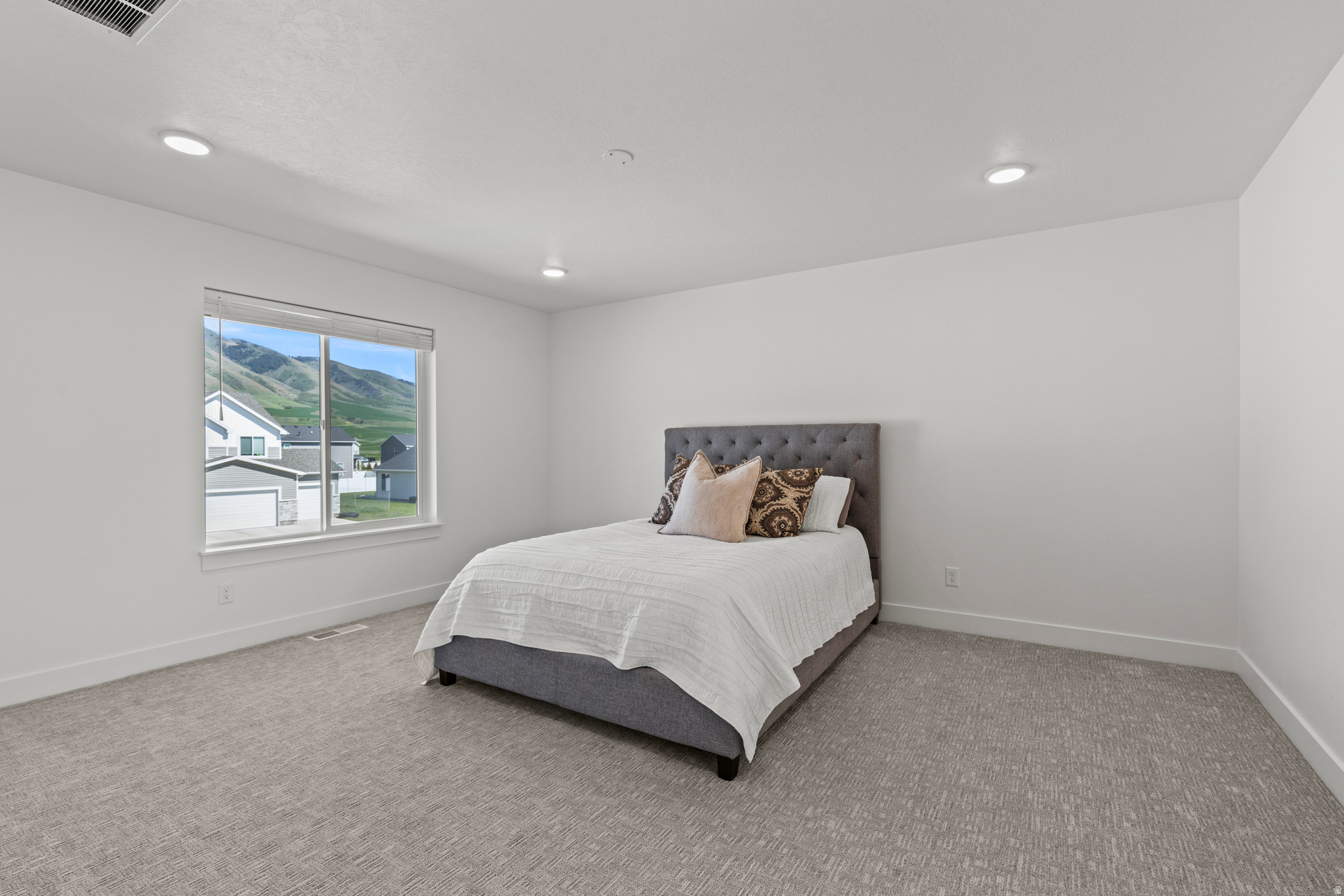 AUBURN HILLS - Residential