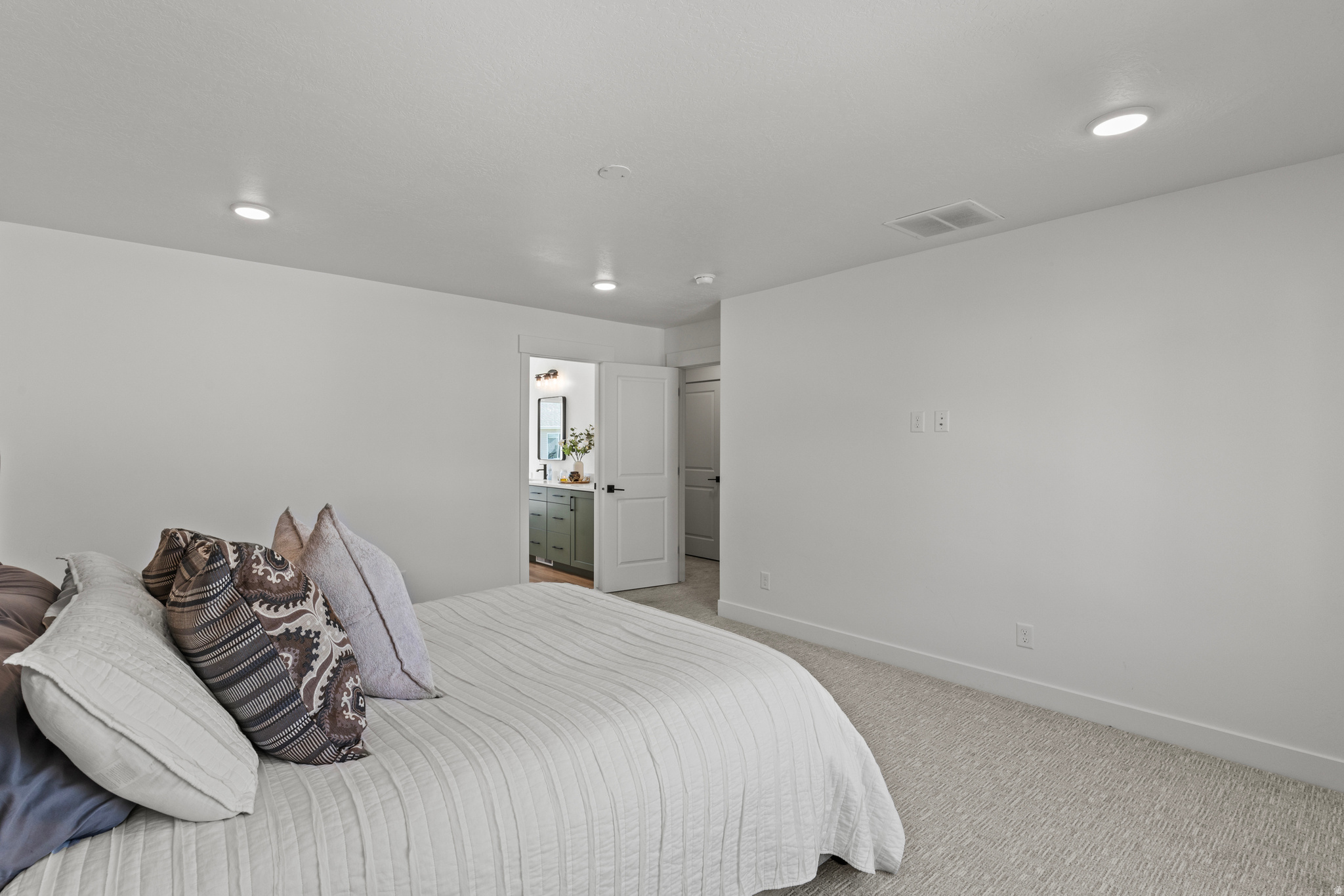 AUBURN HILLS - Residential