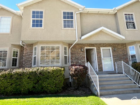 Photo of 1334 S 1550 E, Provo, UT 84606 (MLS # 2191912)