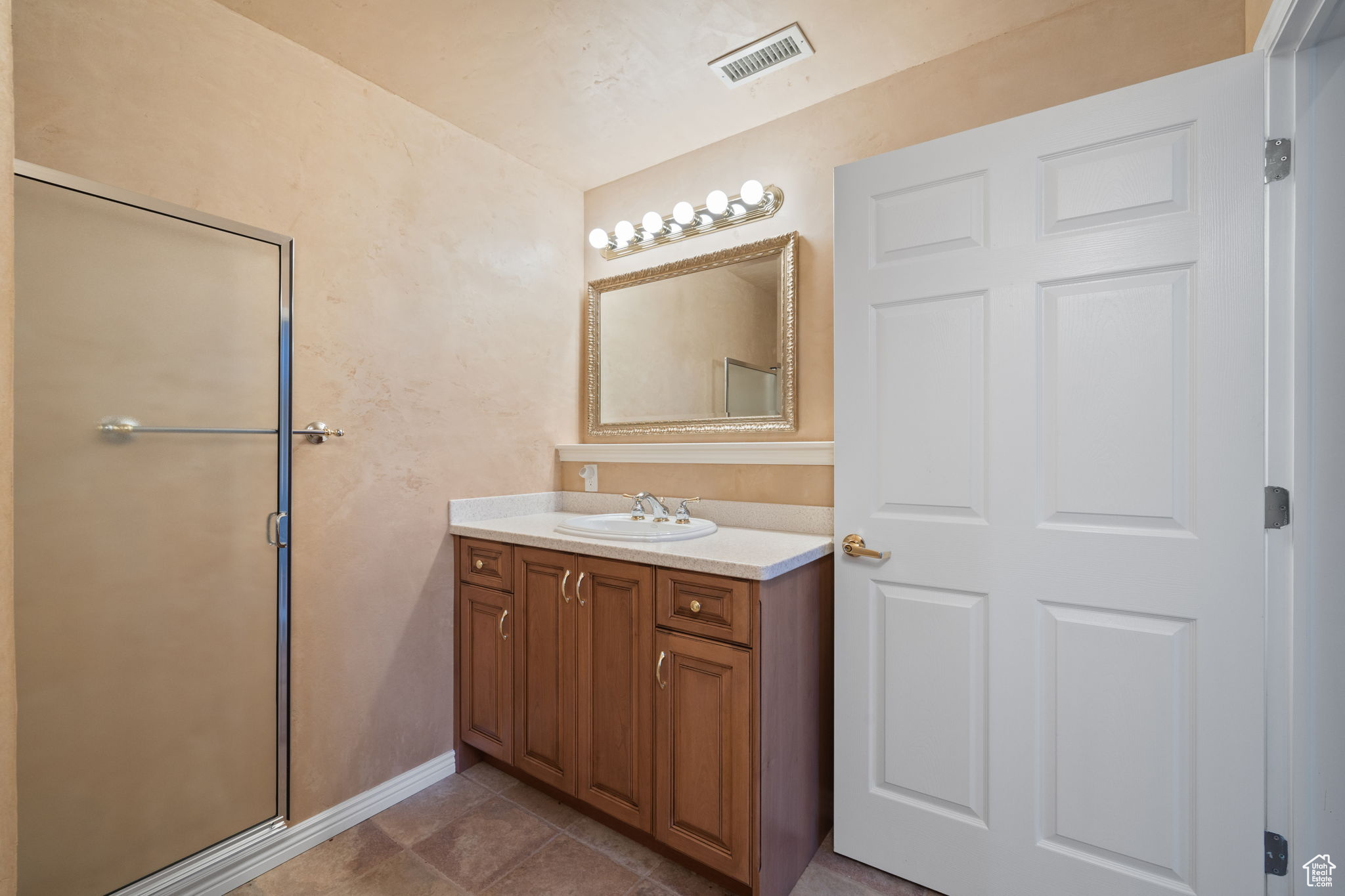 SHADOW VALLEY - Residential