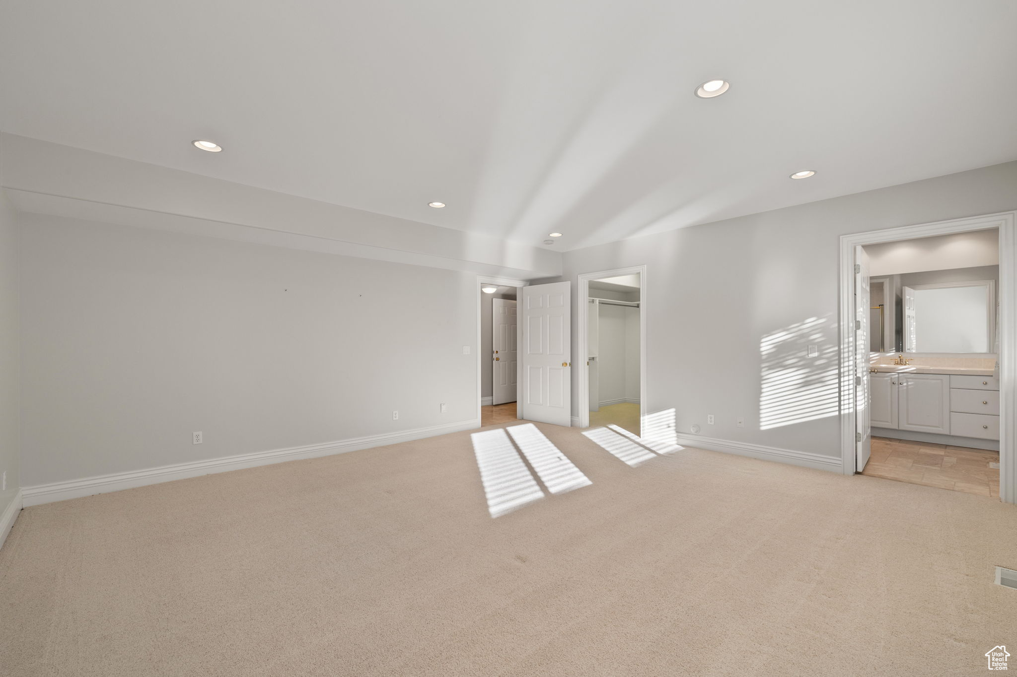 SHADOW VALLEY - Residential