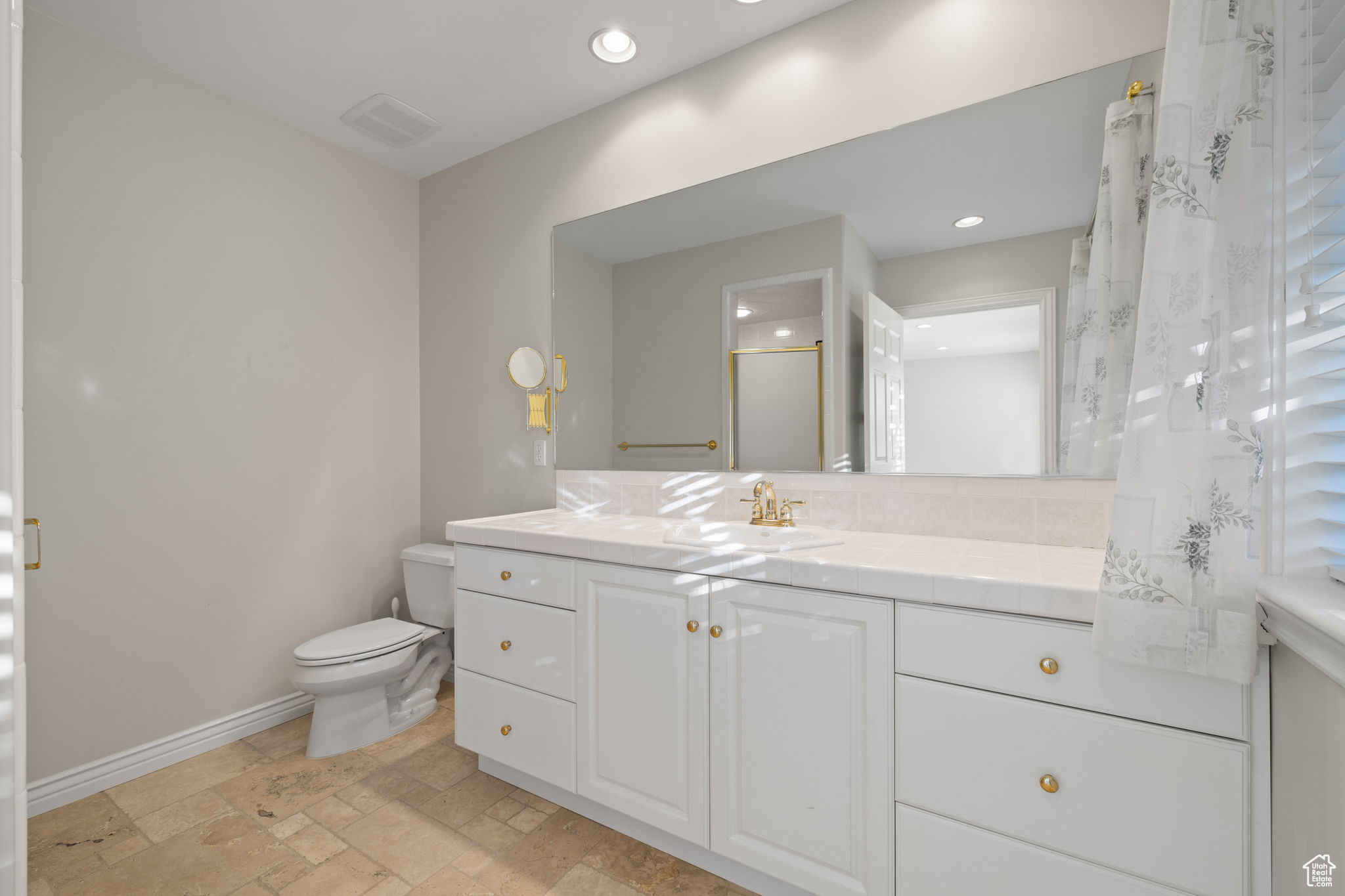 SHADOW VALLEY - Residential