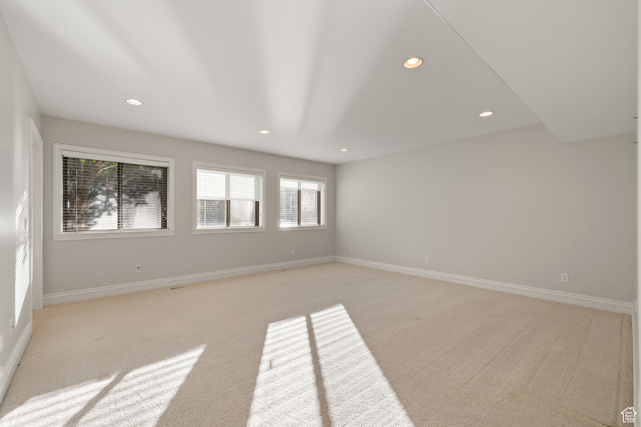 SHADOW VALLEY - Residential