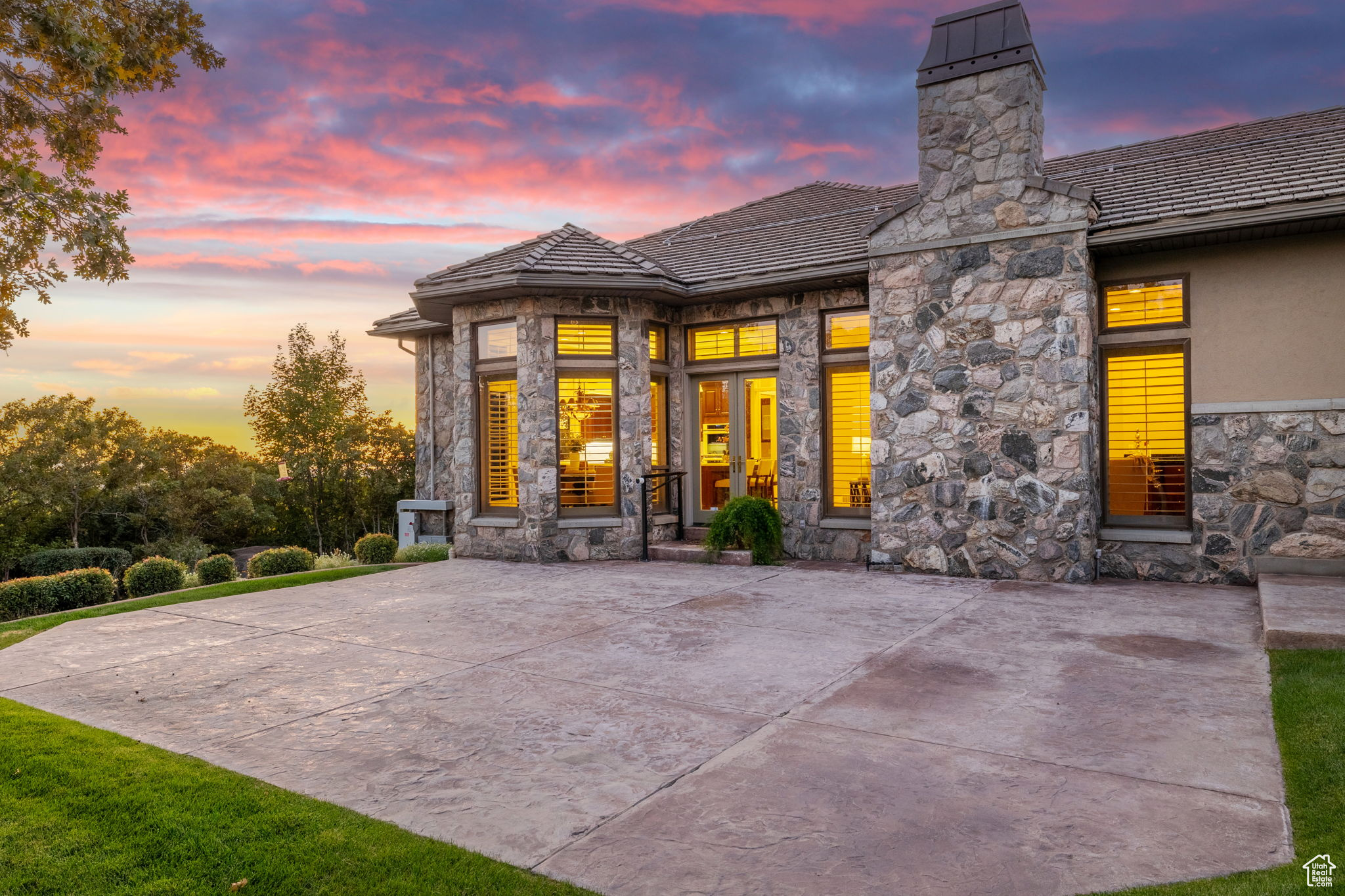 SHADOW VALLEY - Residential