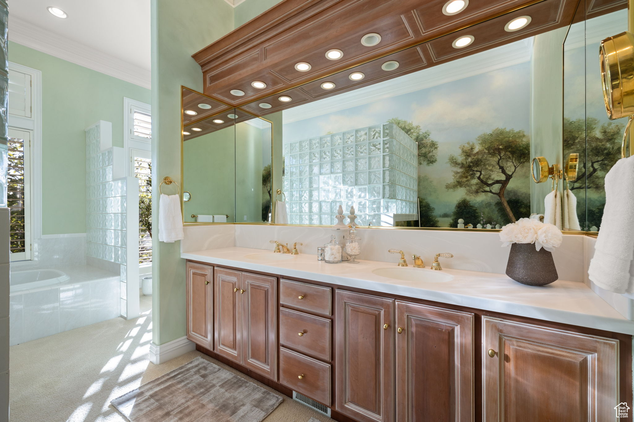 SHADOW VALLEY - Residential