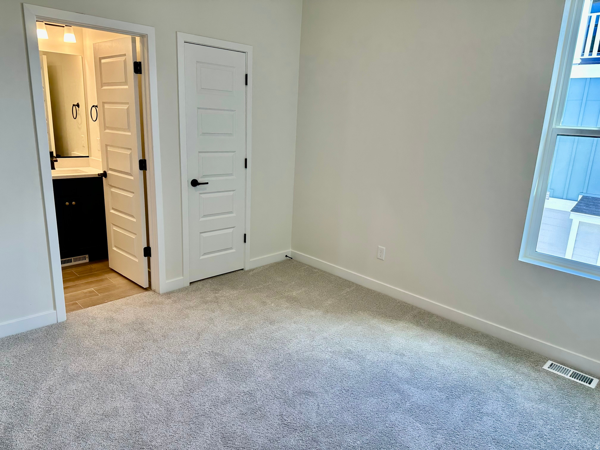 DAYBREAK - Residential