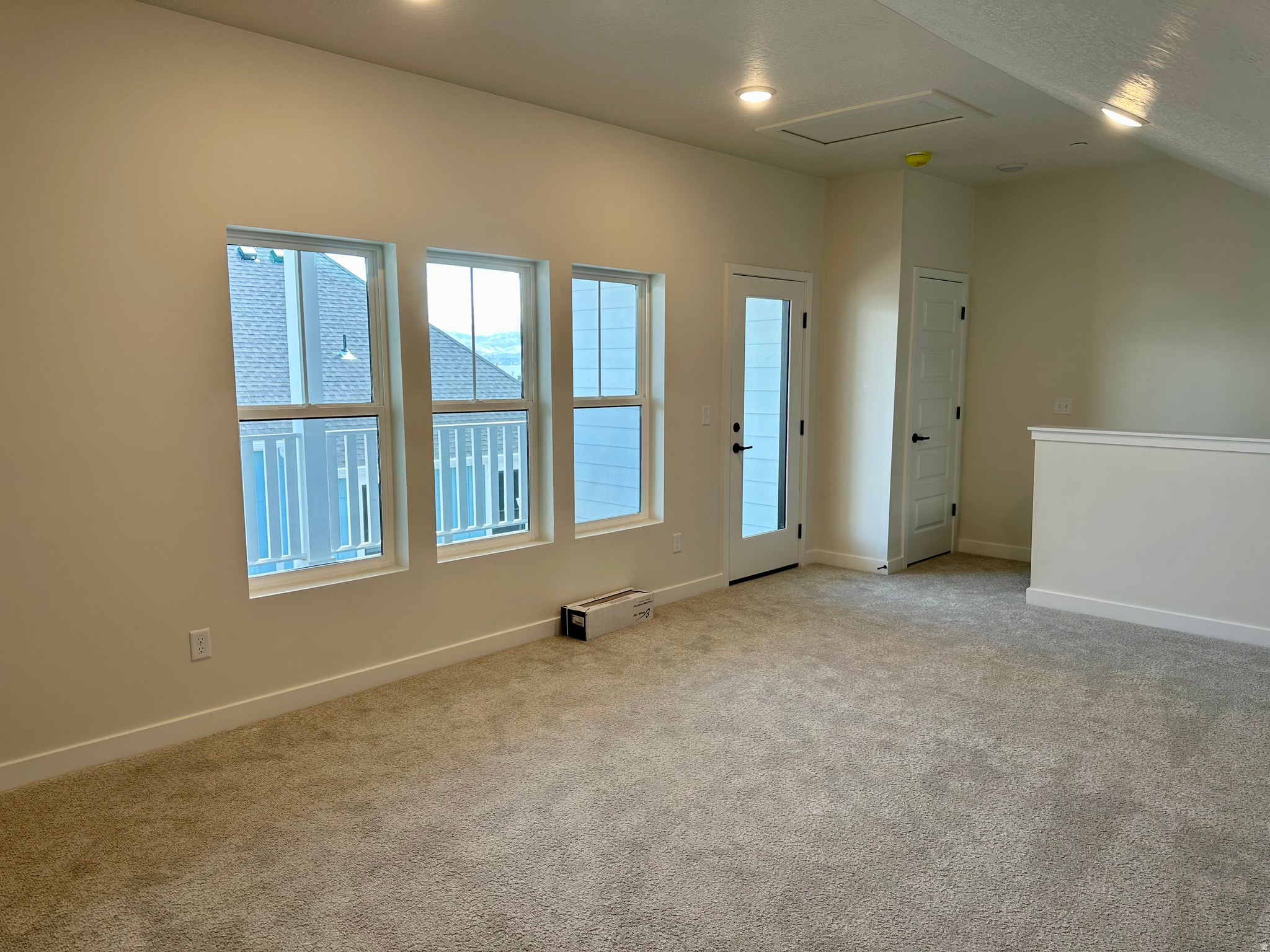 DAYBREAK - Residential