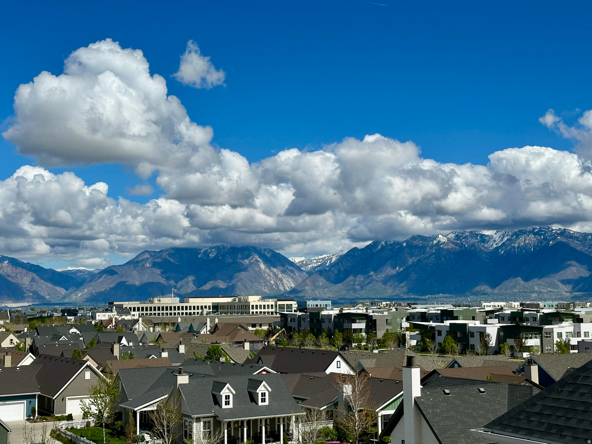 DAYBREAK - Residential