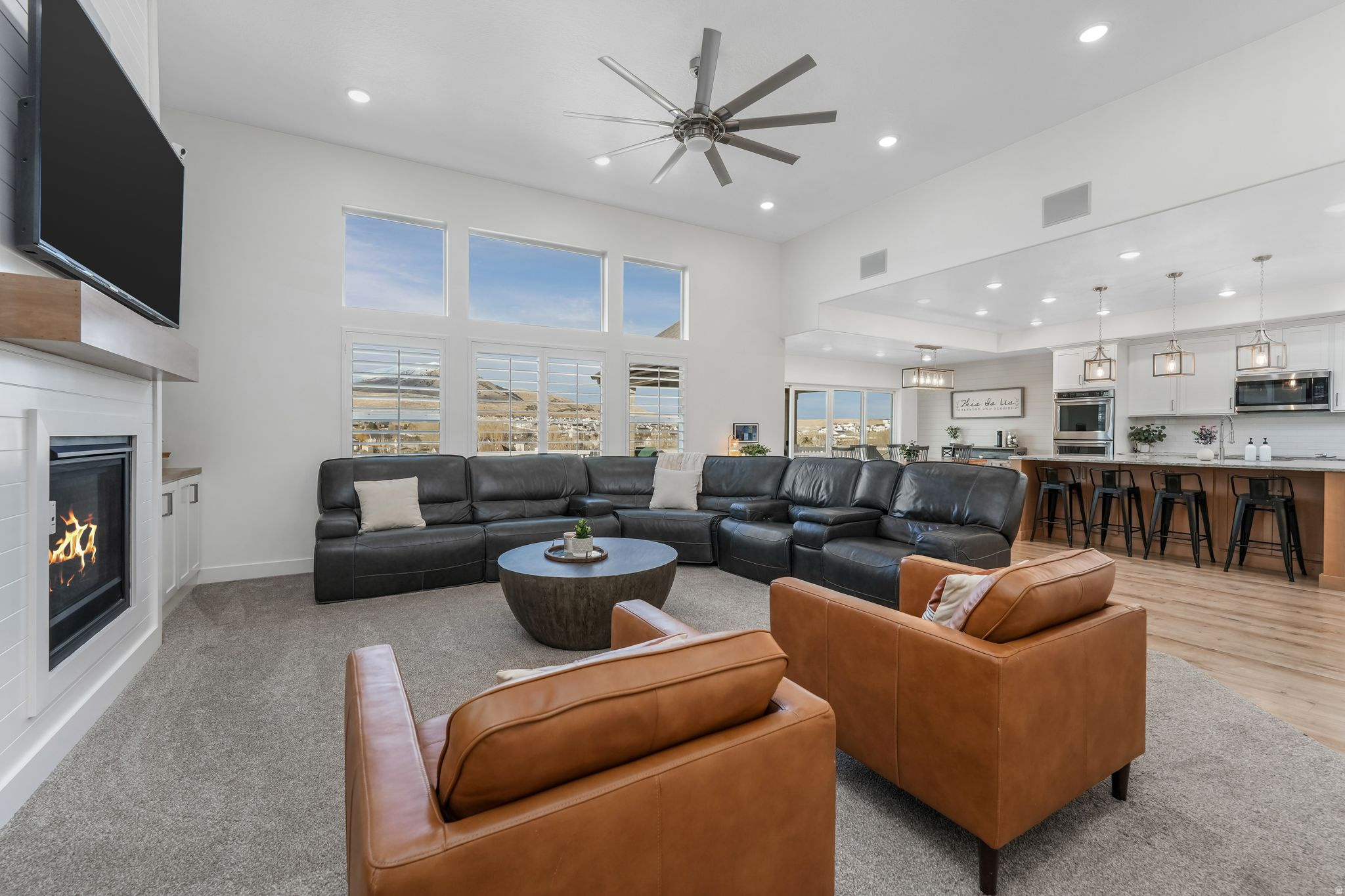 LAKE VIEW ESTATE - Residential