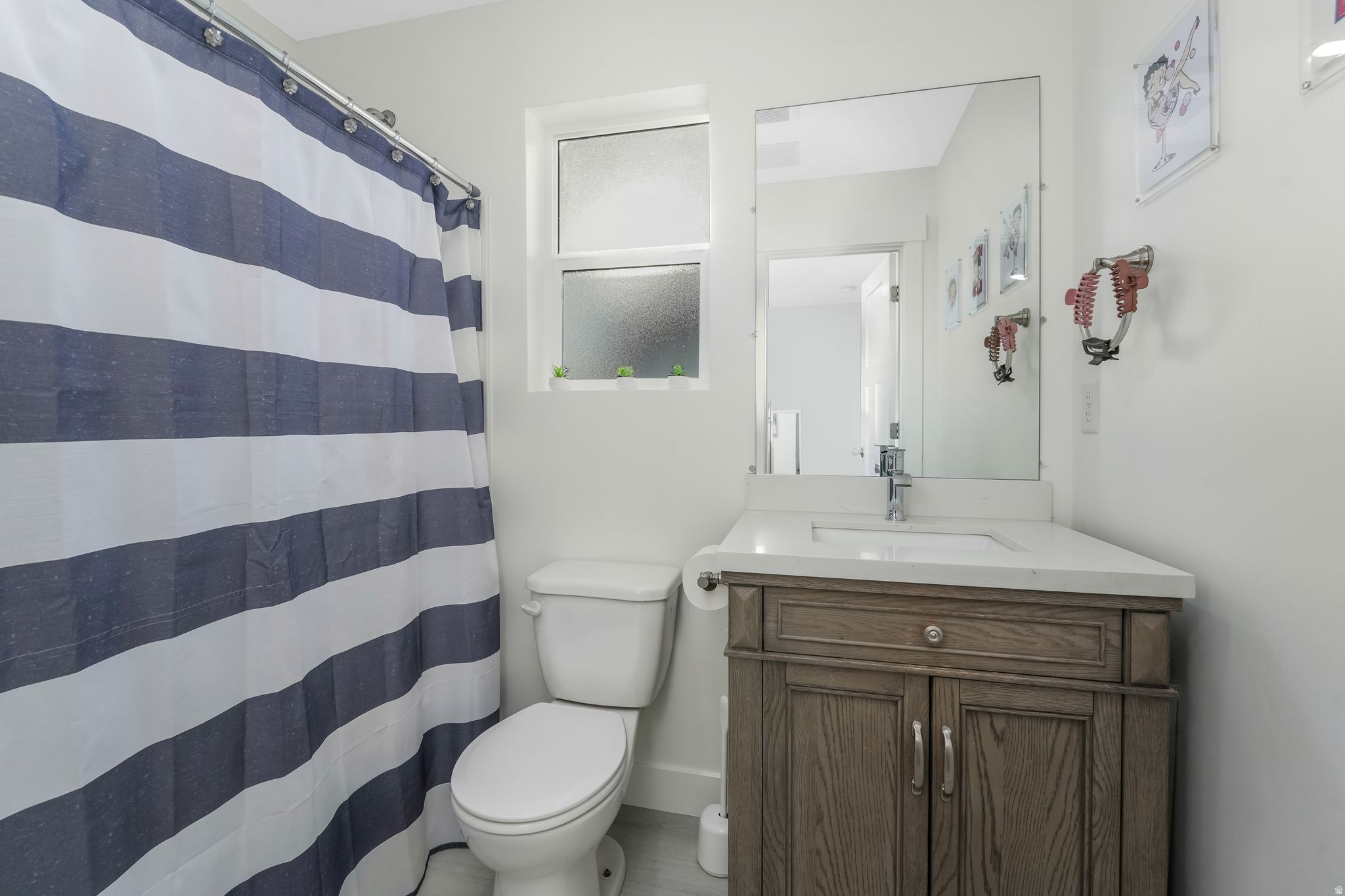 LAKE VIEW ESTATE - Residential