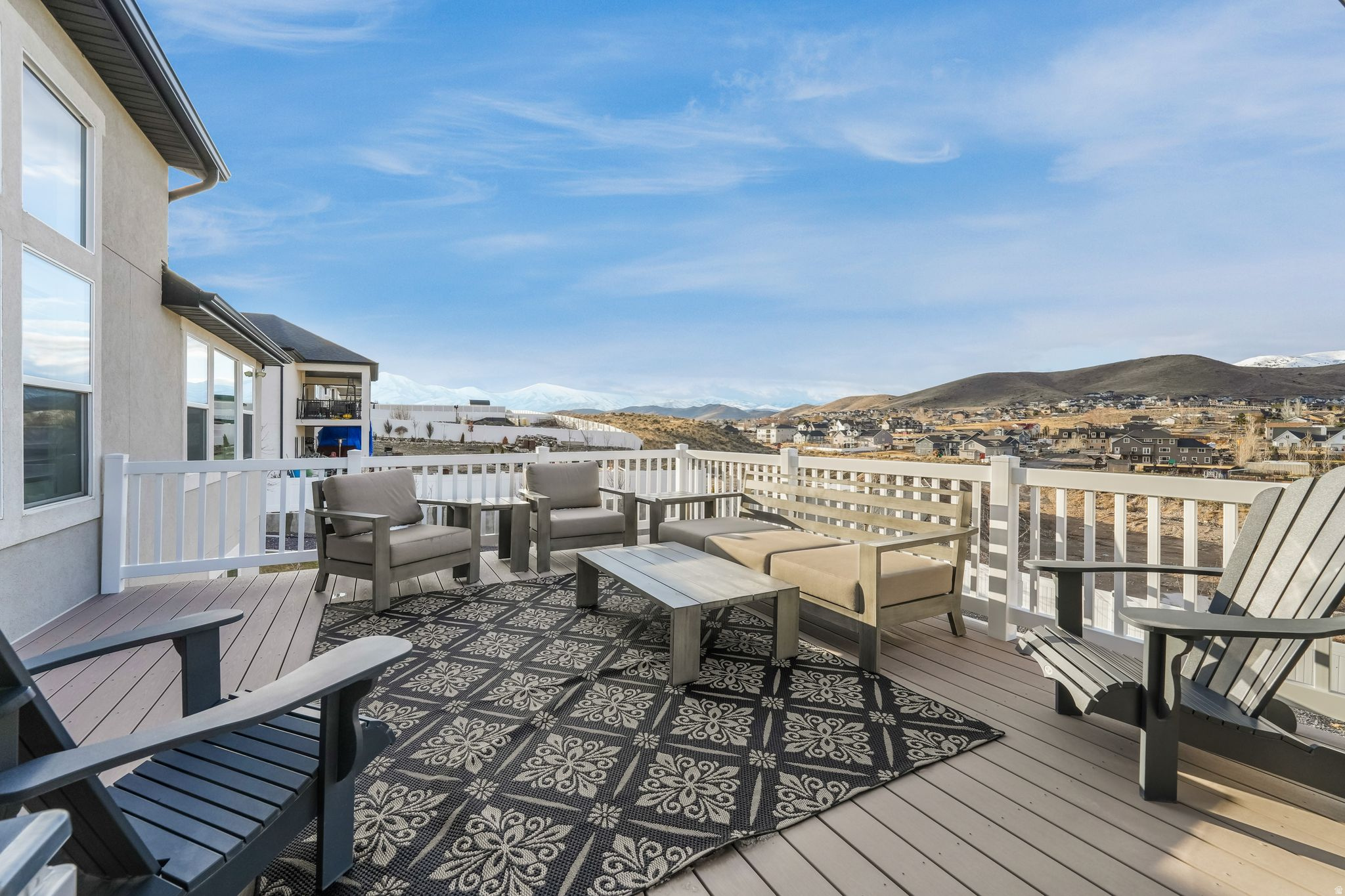 LAKE VIEW ESTATE - Residential