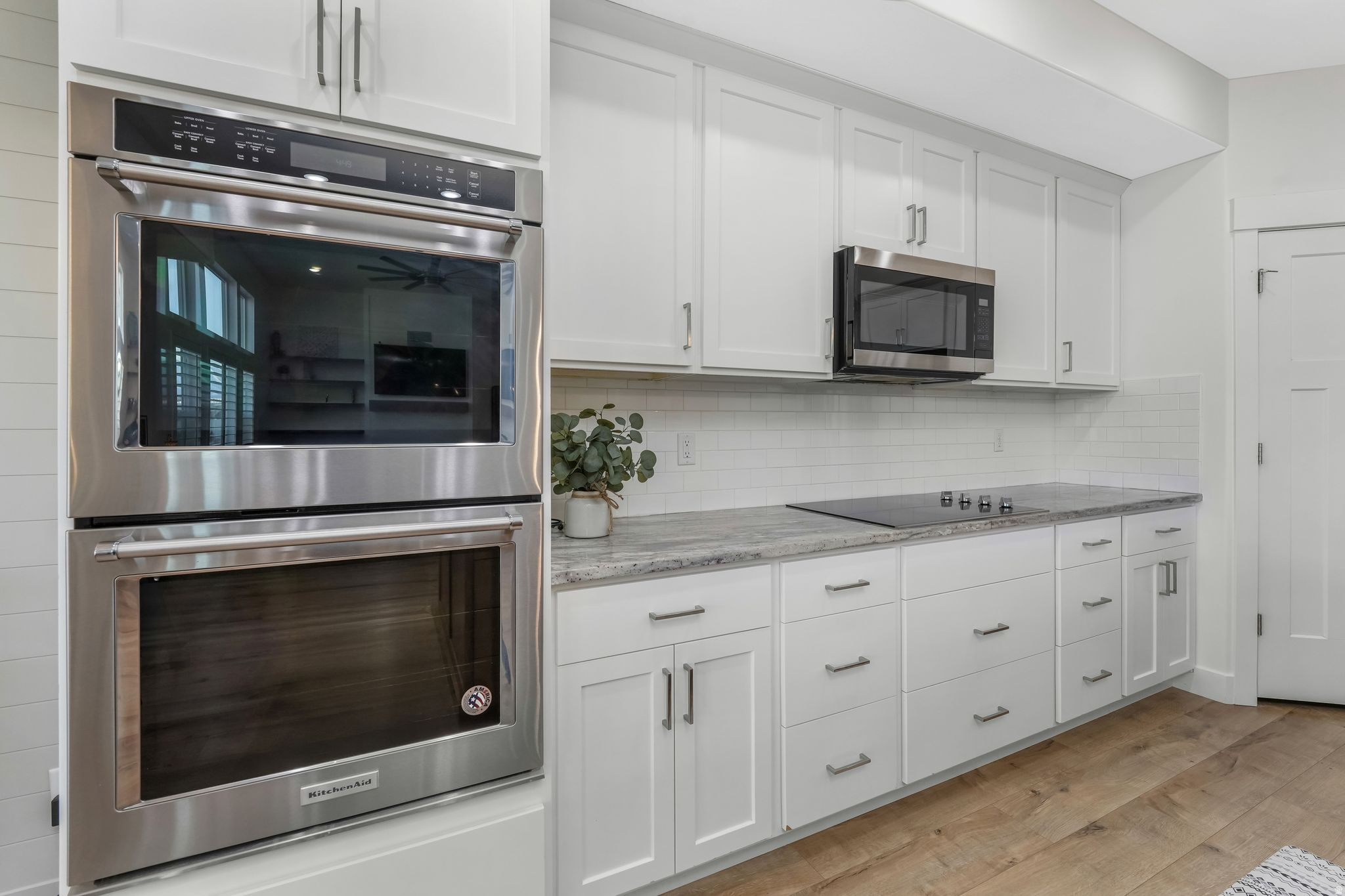 LAKE VIEW ESTATE - Residential