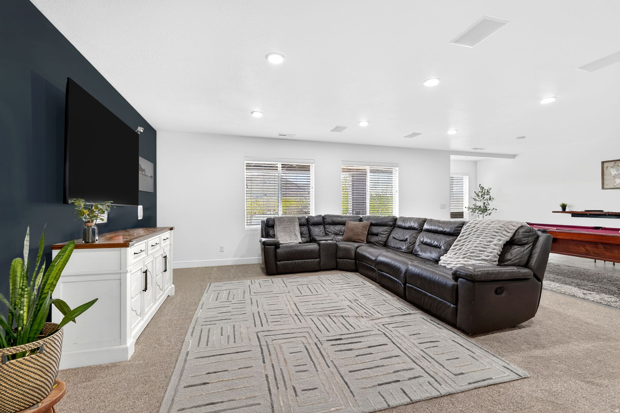 LAKE VIEW ESTATE - Residential