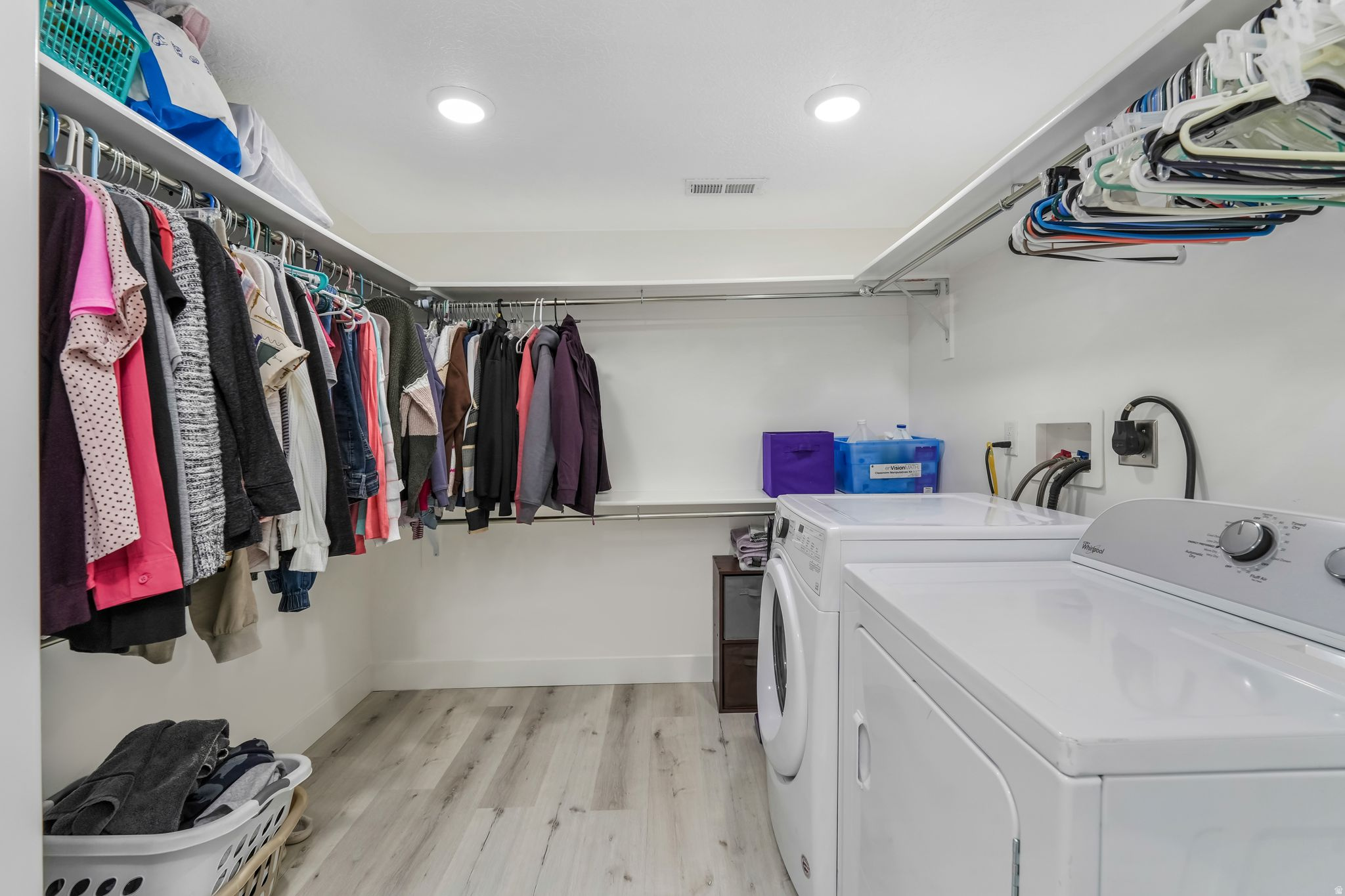 LAKE VIEW ESTATE - Residential