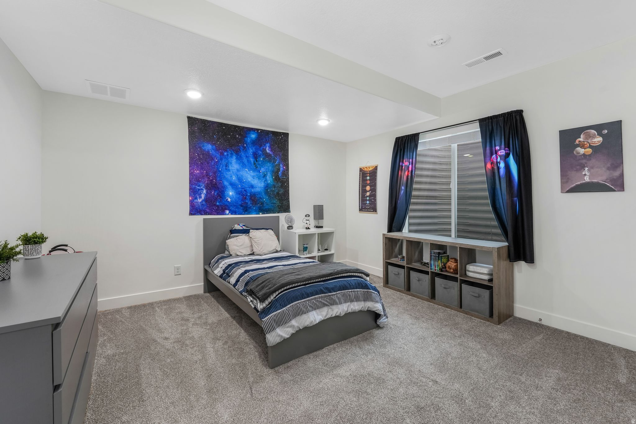 LAKE VIEW ESTATE - Residential