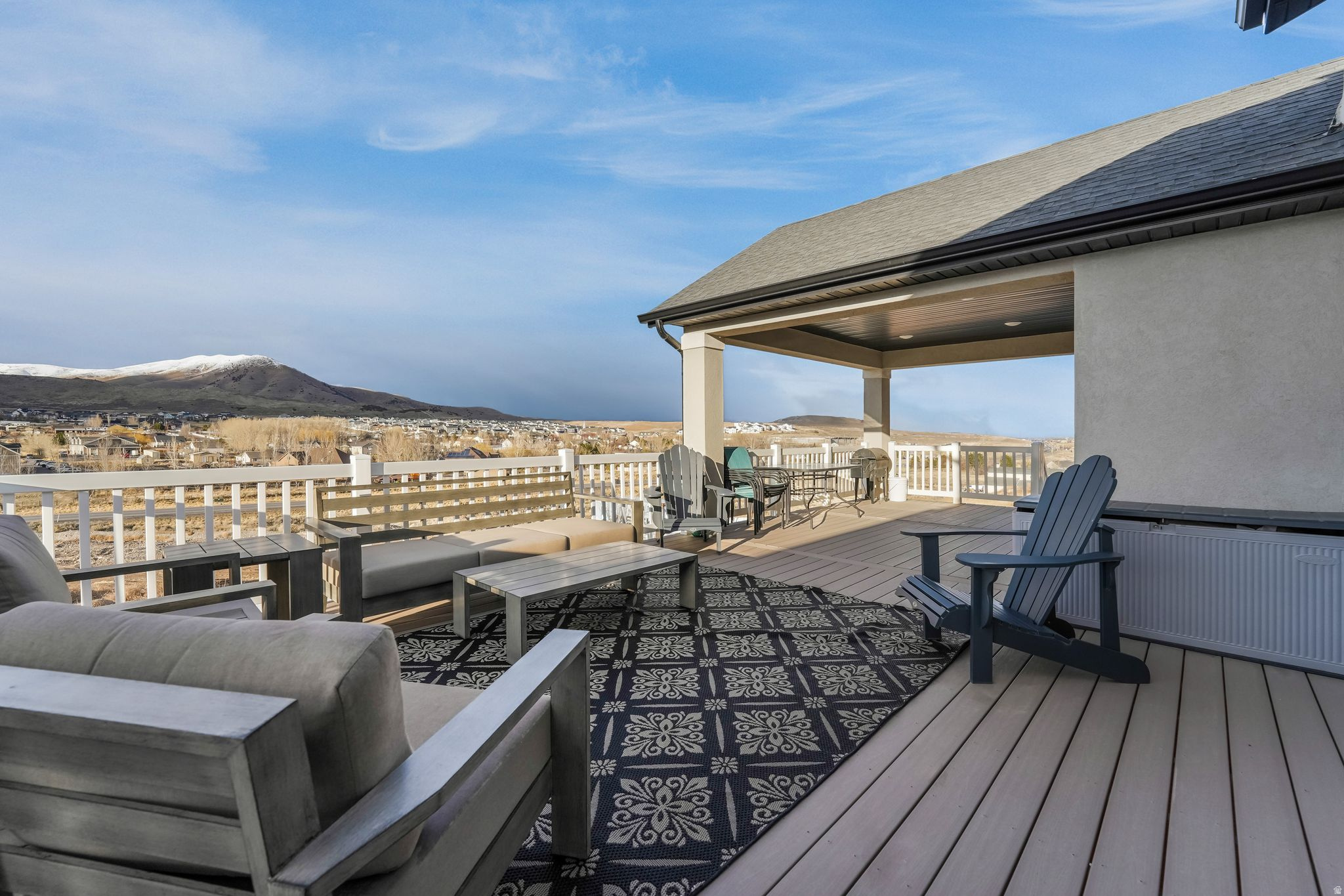 LAKE VIEW ESTATE - Residential