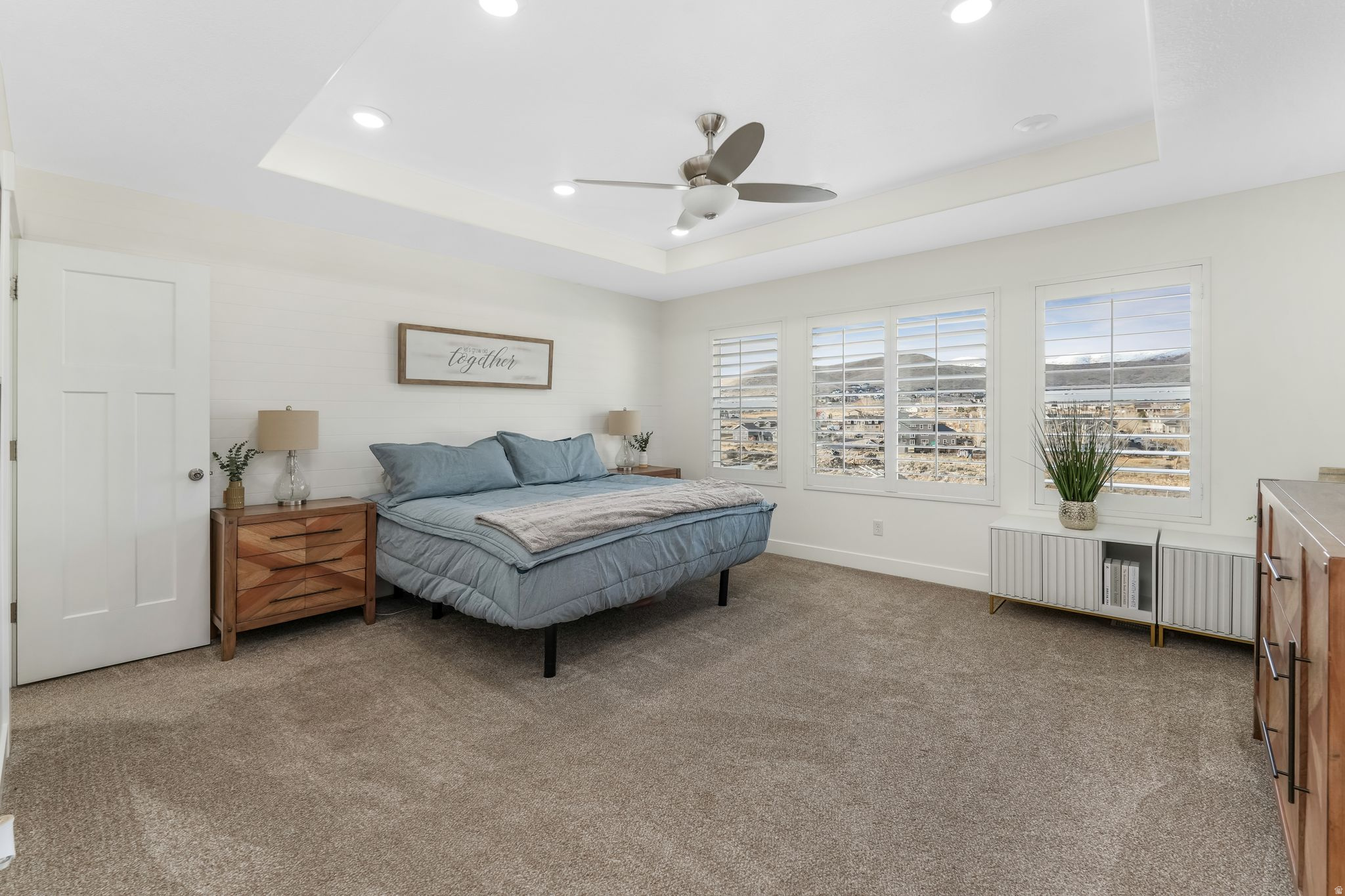 LAKE VIEW ESTATE - Residential