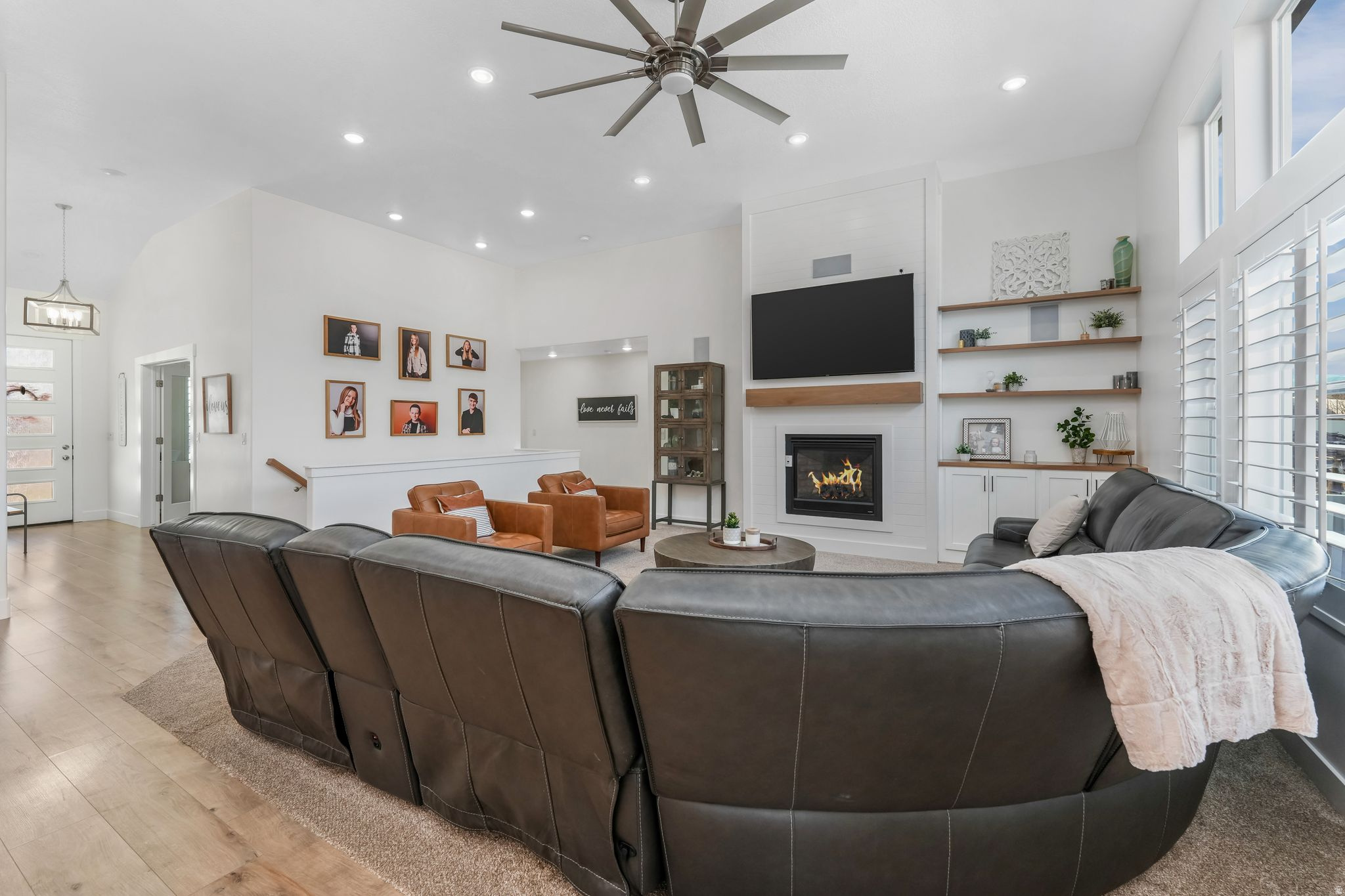 LAKE VIEW ESTATE - Residential