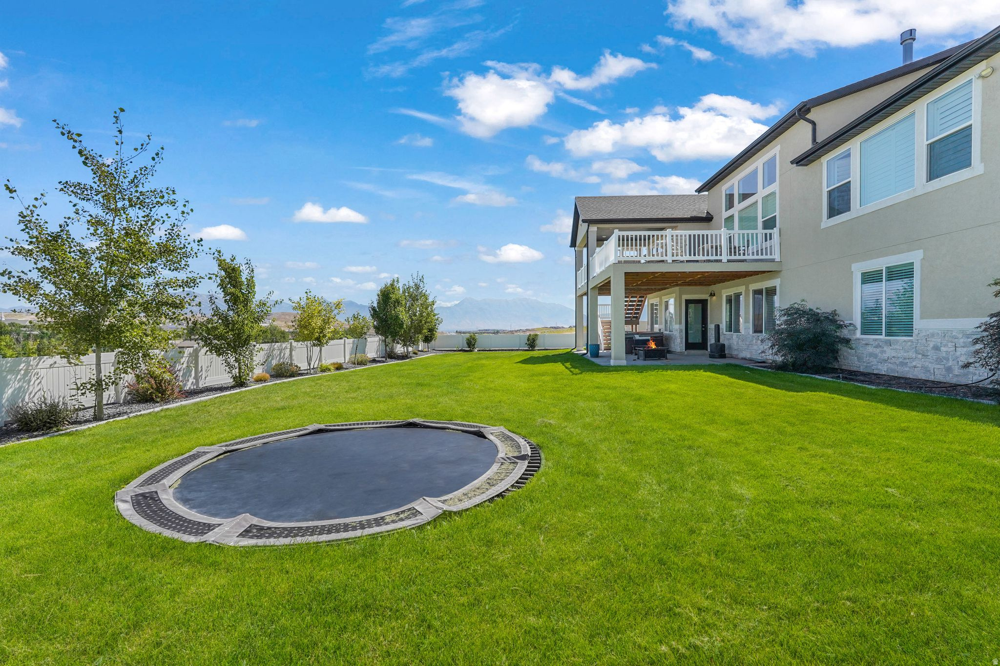 LAKE VIEW ESTATE - Residential