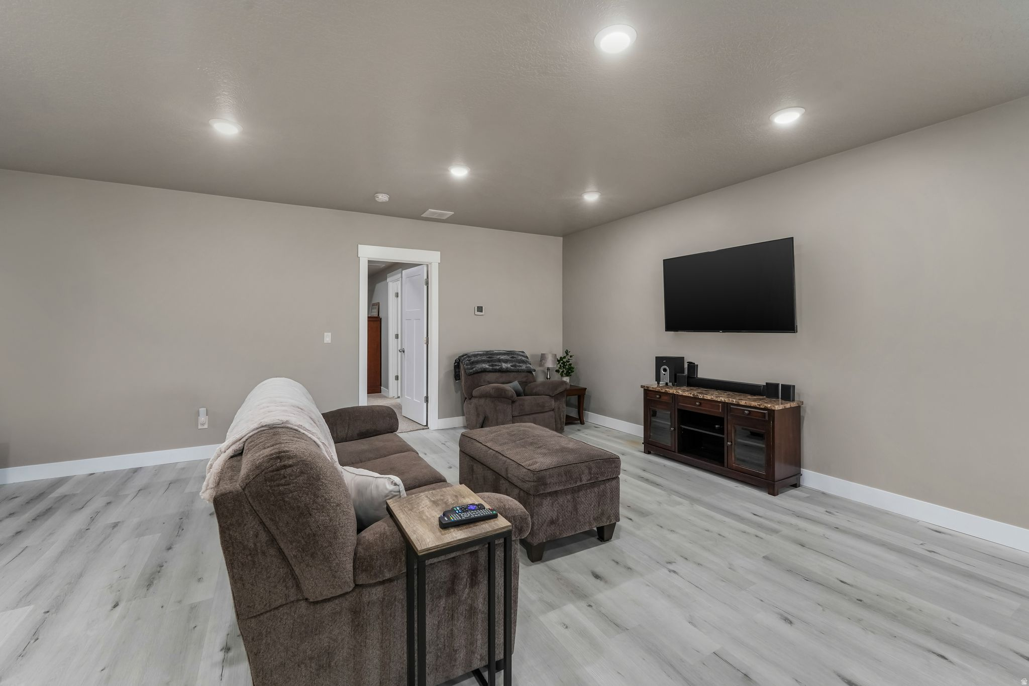 LAKE VIEW ESTATE - Residential