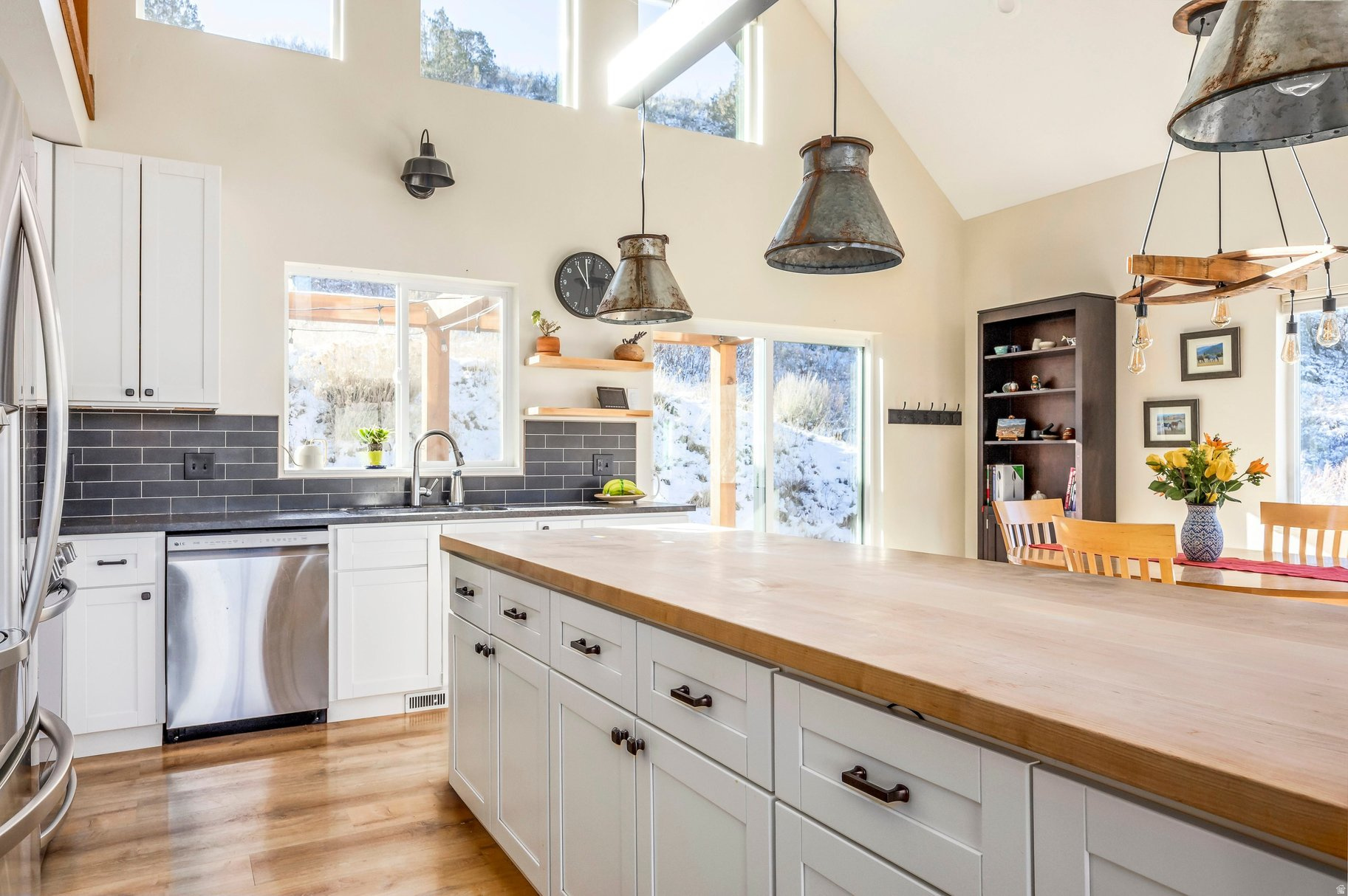 TIMBER LAKES - Residential