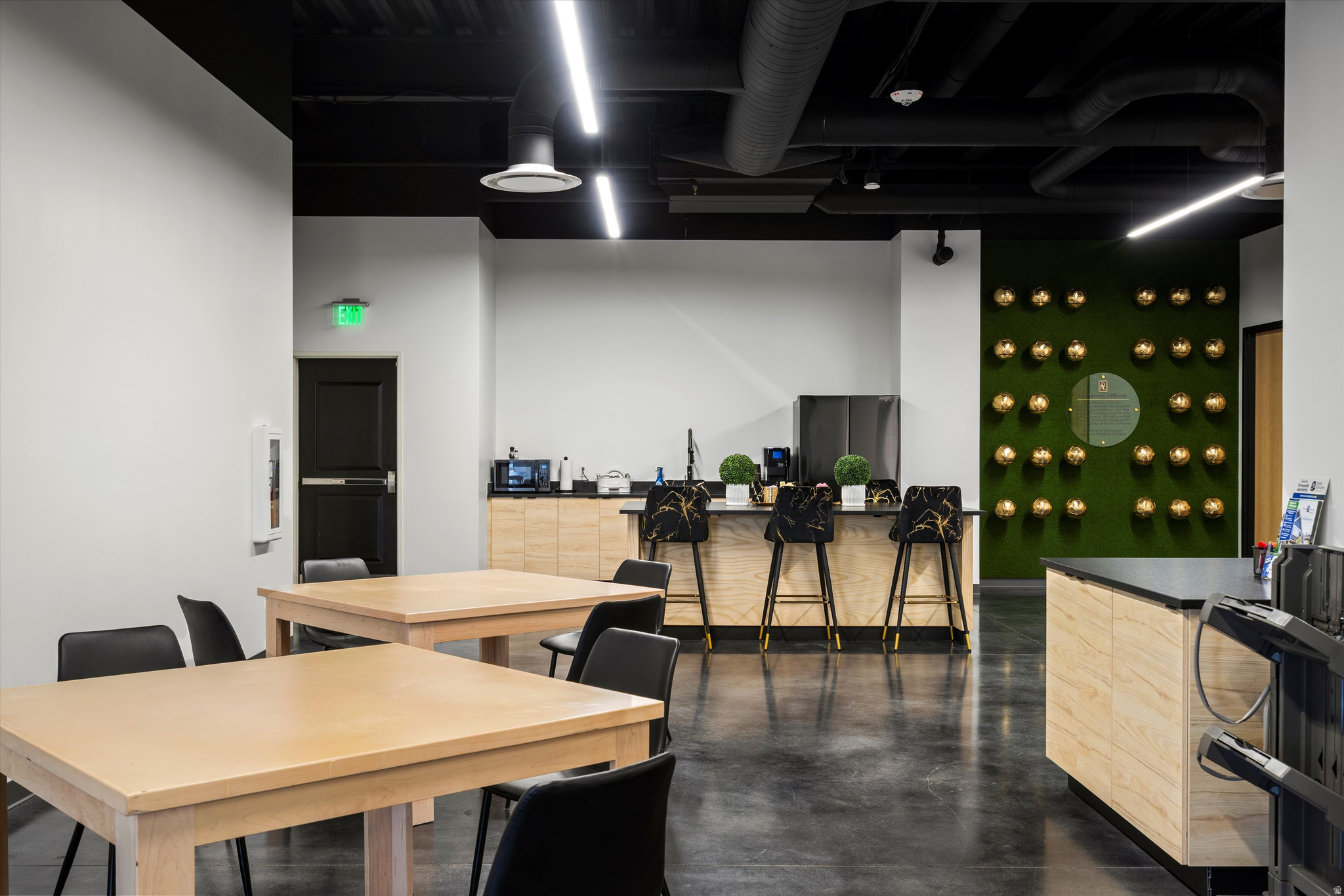 THE NORTH DISTRICT - Commercial Lease