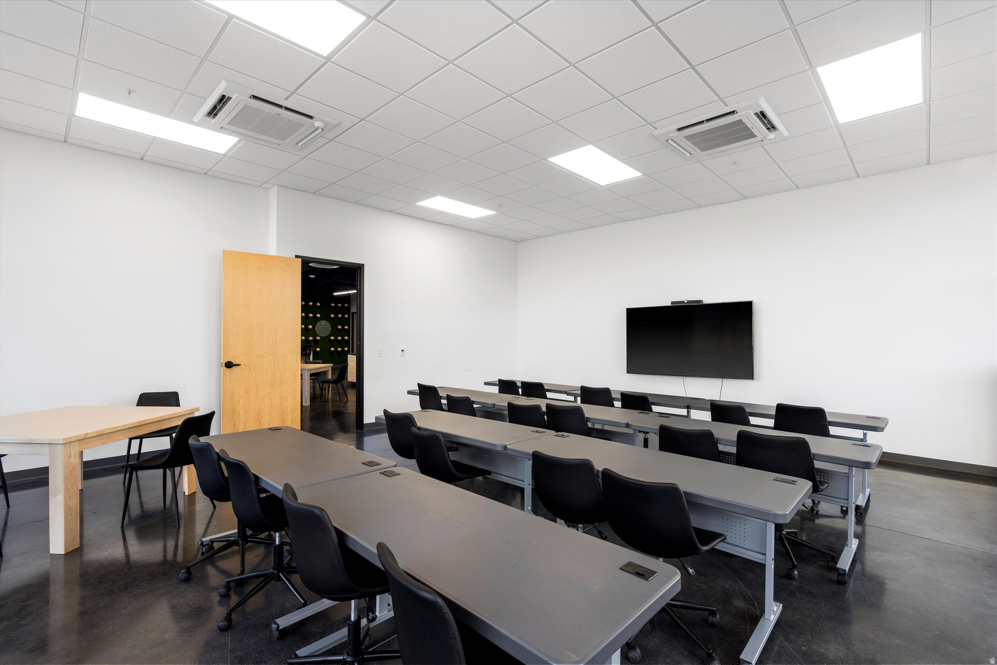 THE NORTH DISTRICT - Commercial Lease