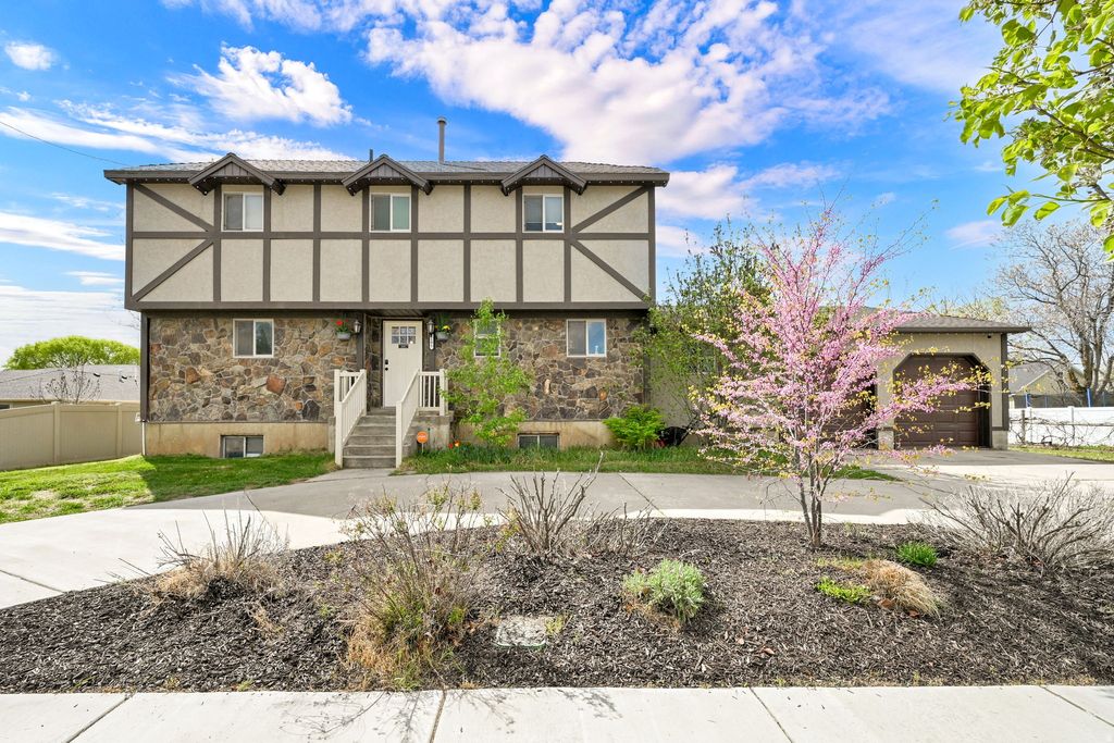 Photo of 2195 W 800 N, West Point, UT 84015 (MLS # 2149643)