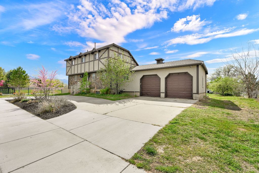 Photo of 2195 W 800 N, West Point, UT 84015 (MLS # 2149643)