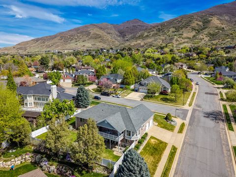 Tiny photo for 736 S DEER VIEW CIR, Fruit Heights, UT 84037 (MLS # 2148641)