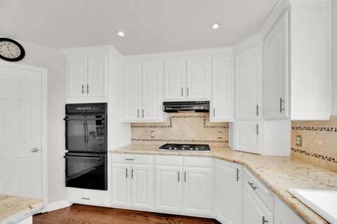 Tiny photo for 736 S DEER VIEW CIR, Fruit Heights, UT 84037 (MLS # 2148641)