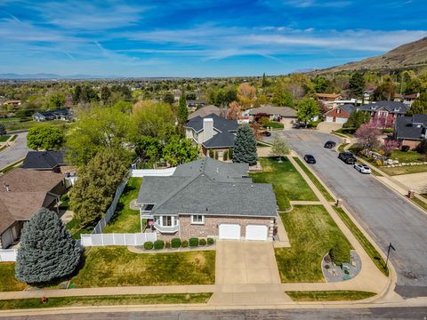 Tiny photo for 736 S DEER VIEW CIR, Fruit Heights, UT 84037 (MLS # 2148641)