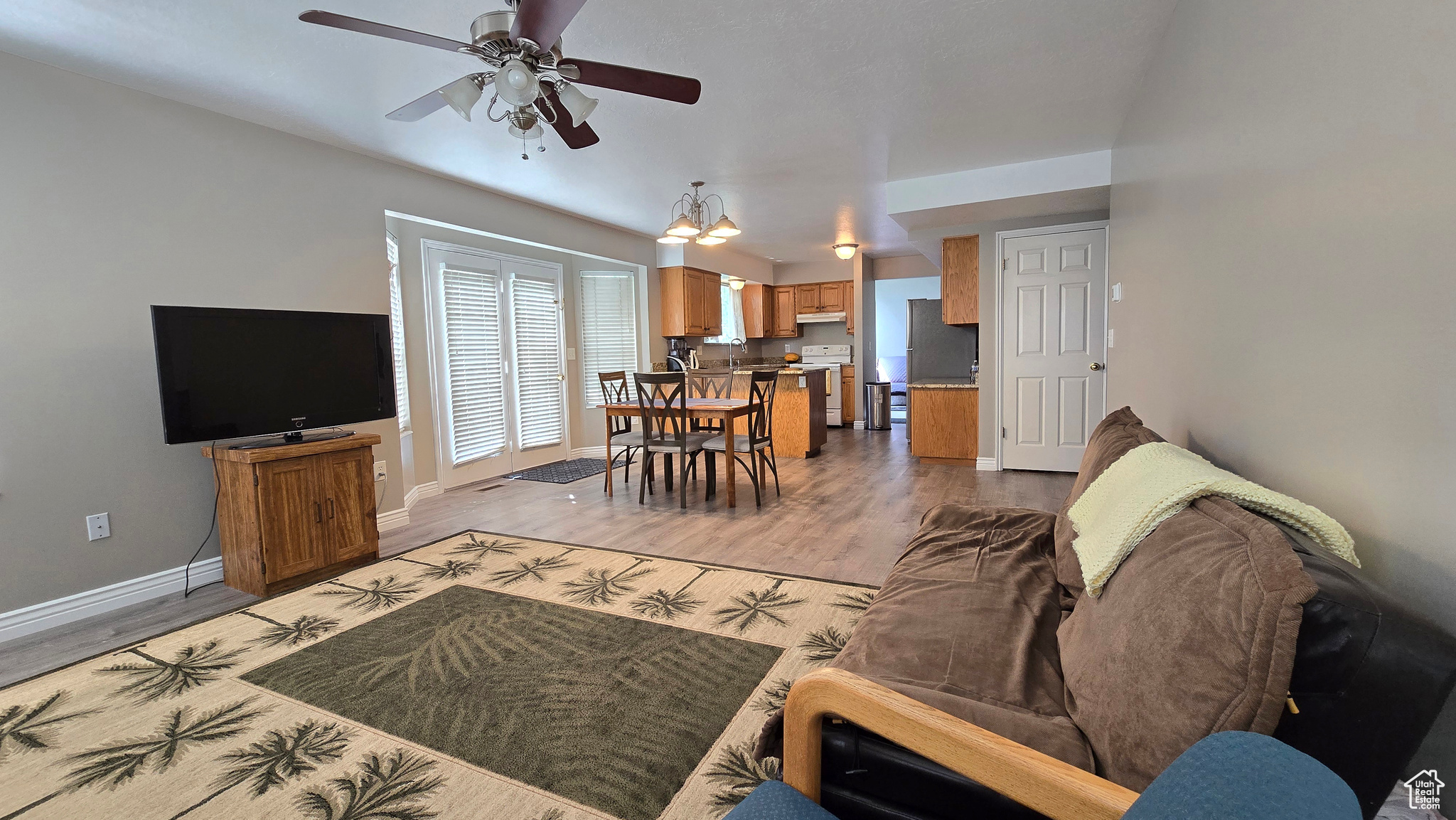 ROLLING OAKS - Residential