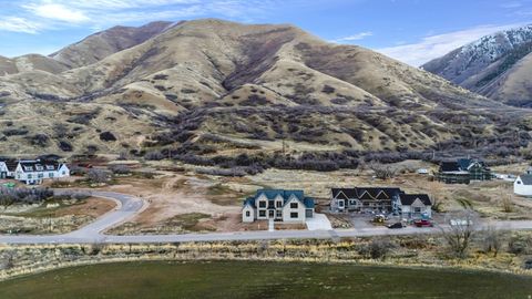 Tiny photo for 764 N 2000 E, Mapleton, UT 84664 (MLS # 2144320)