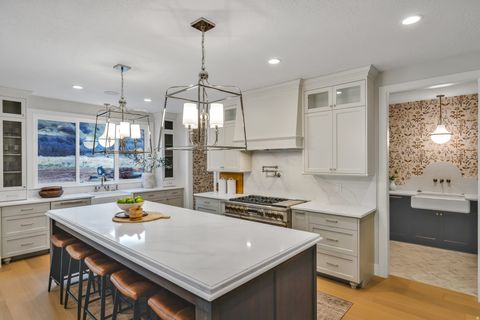 Tiny photo for 764 N 2000 E, Mapleton, UT 84664 (MLS # 2144320)