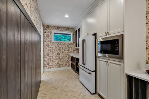 Tiny photo for 764 N 2000 E, Mapleton, UT 84664 (MLS # 2144320)