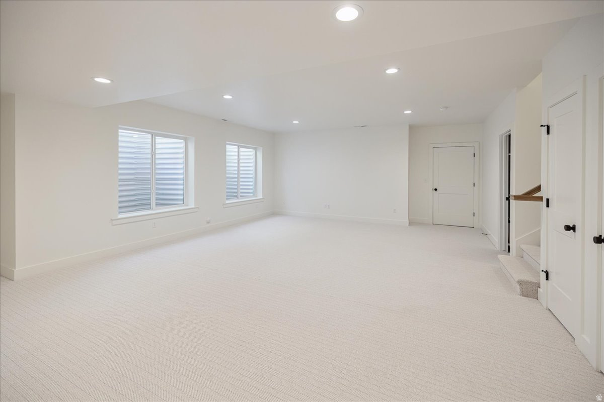 BEACON POINTE - Residential