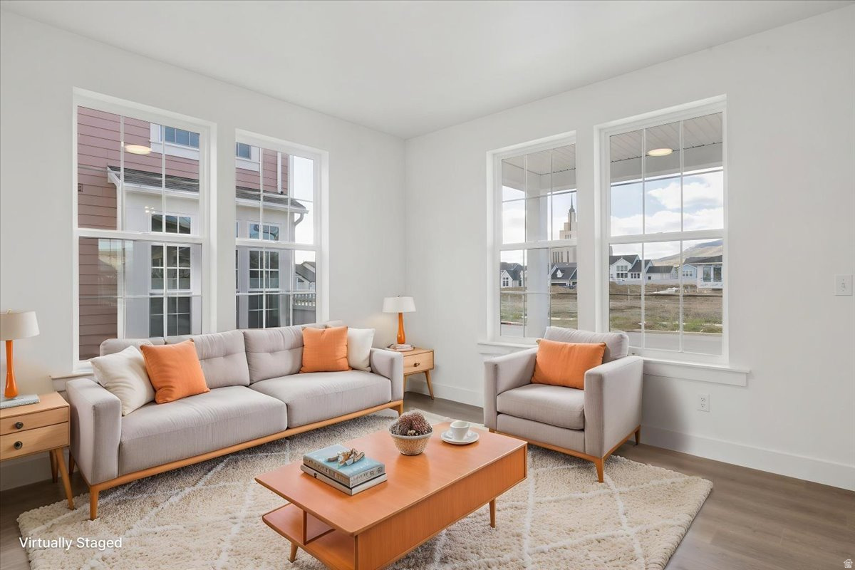 BEACON POINTE - Residential