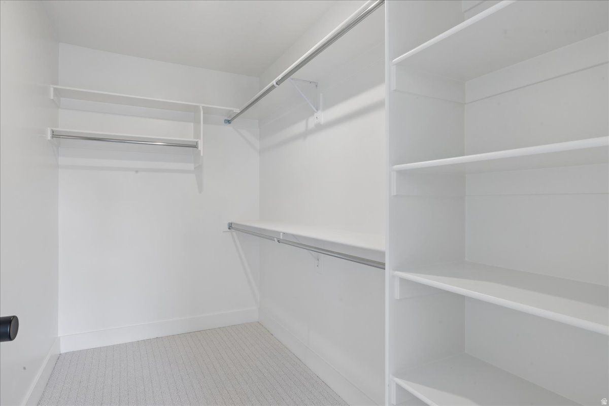 BEACON POINTE - Residential