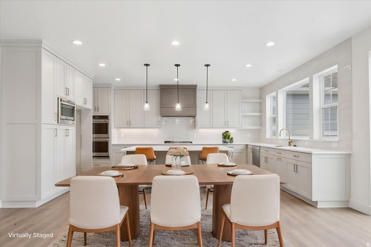 BEACON POINTE - Residential